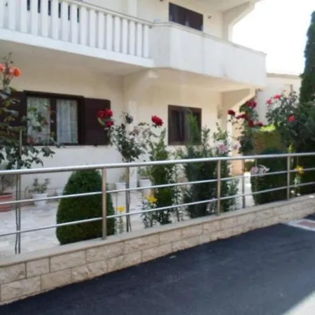 Апартаменты In With Terrace, Air Conditioning, Wifi 5153-5 Рогозница
